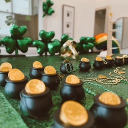 Happy St. Patrick’s Day mini pots of gold